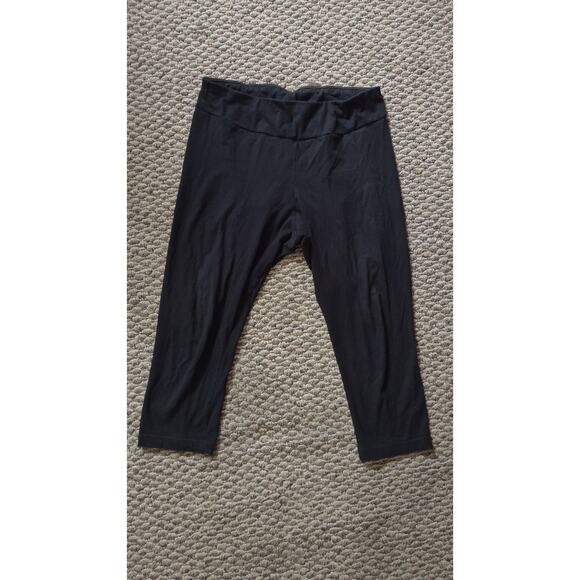 Black capri leggings - Picture 1 of 3